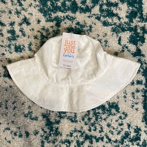 NWT carters white embroidered sun hat with chin strap